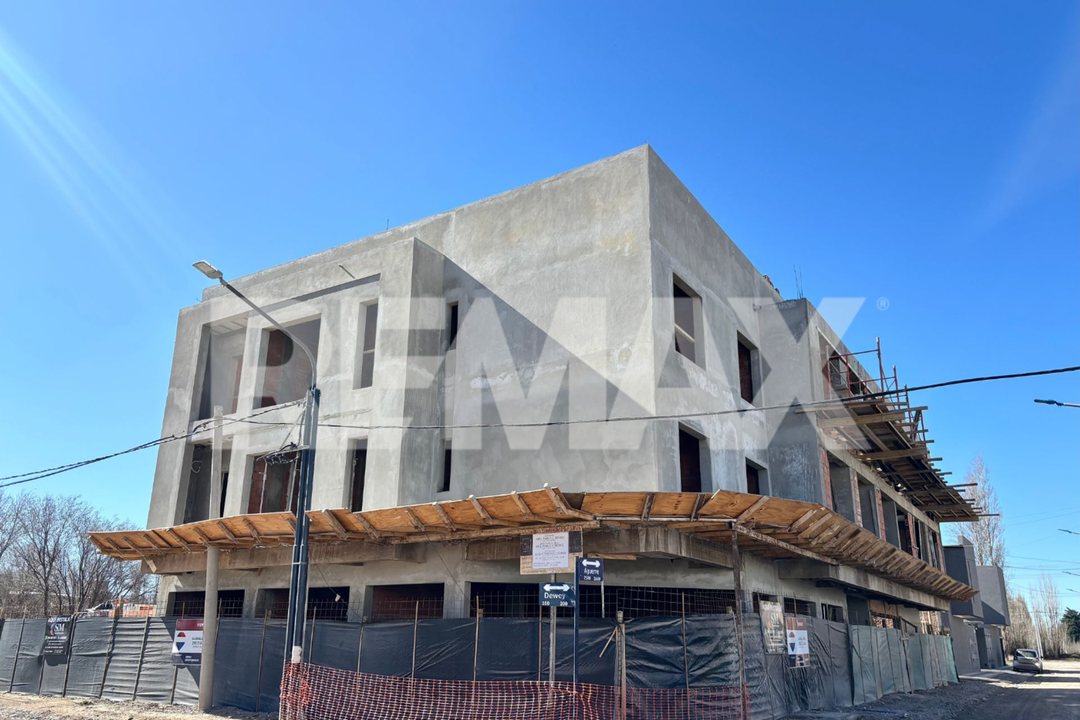 Departamento de 1 dormitorio con balcón en pozo