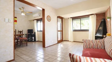 VENTA DEPARTAMENTO TRES AMBIENTES CON COCHERA