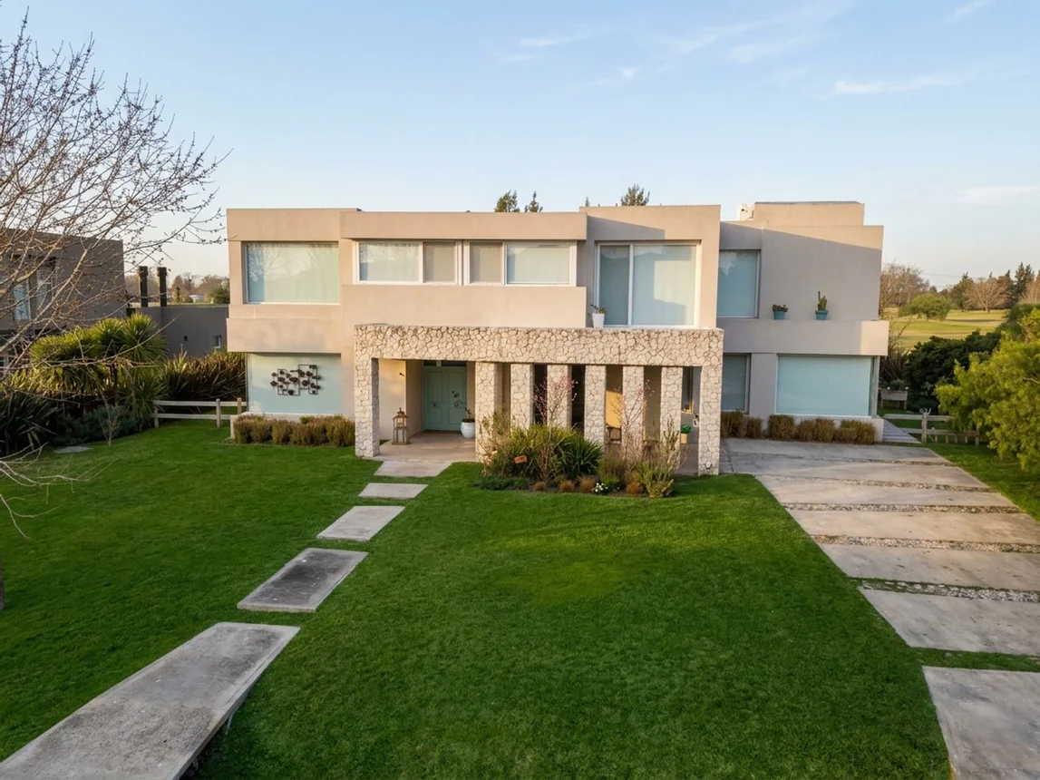 Casa en venta en Pilar