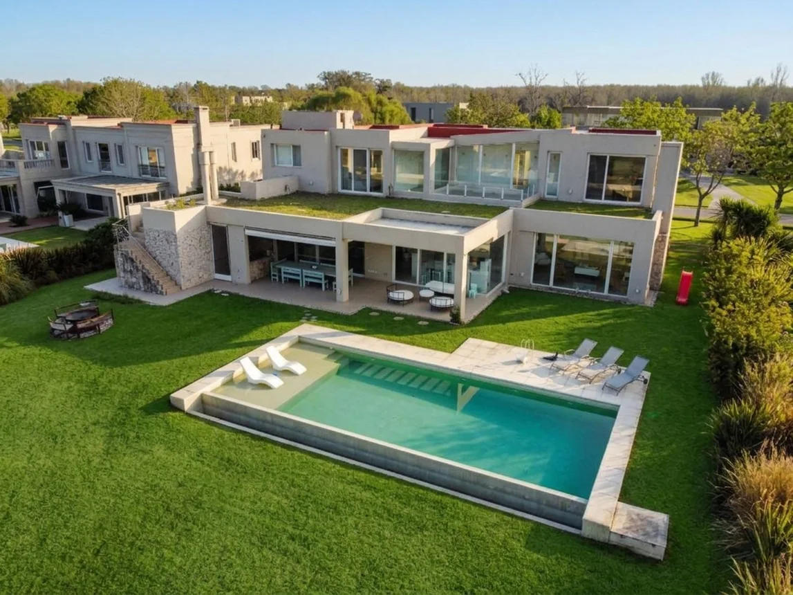 Casa en venta en Pilar, foto 2