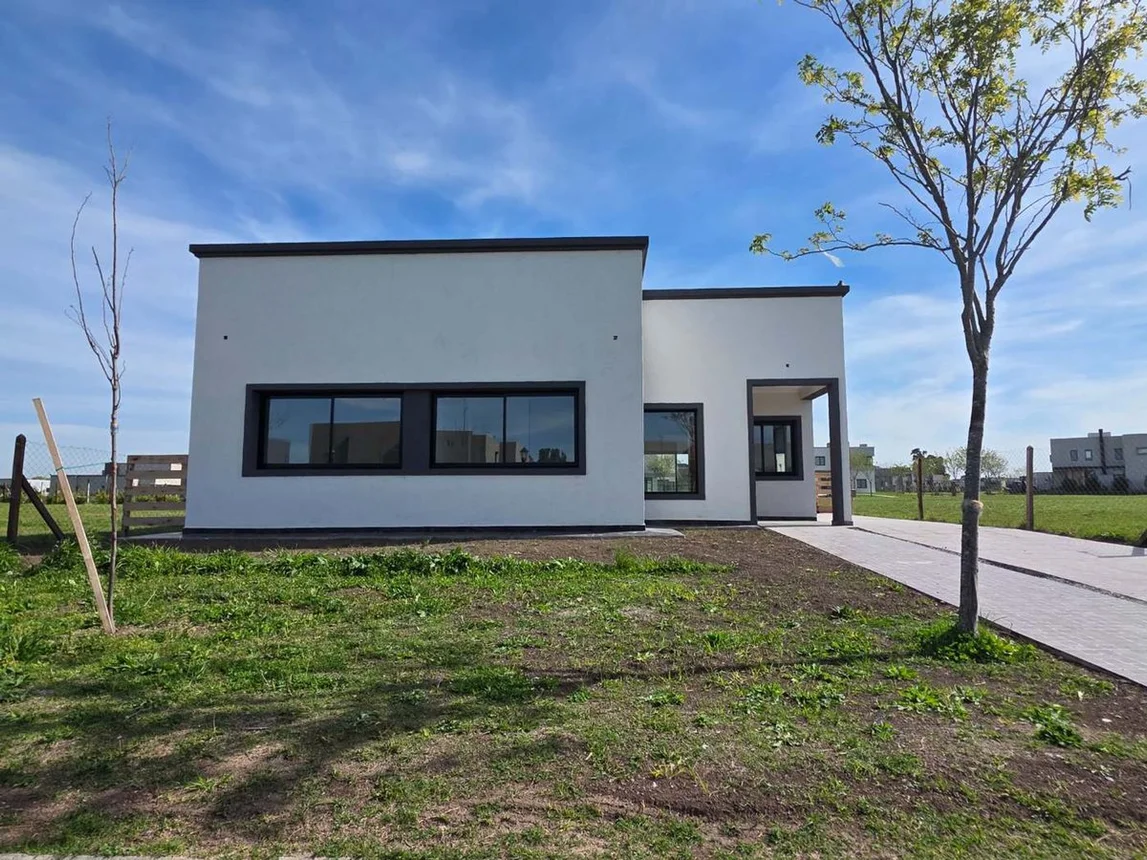 Casa en venta en Presidente Derqui, foto 2
