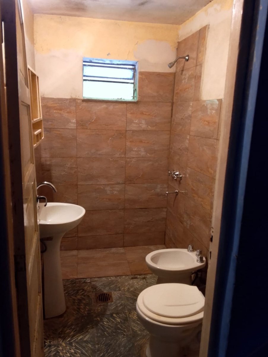 CASA A RECICLAR EN VENTA EN VILLA MONICA 2 DORM - foto 7