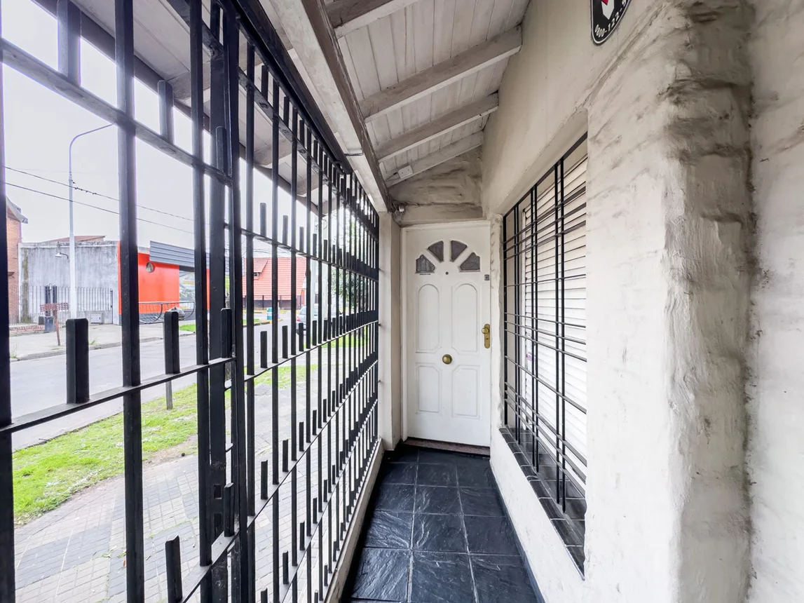 Casa de 5 ambientes en venta en Monte Grande, Vicente López 800, foto 5