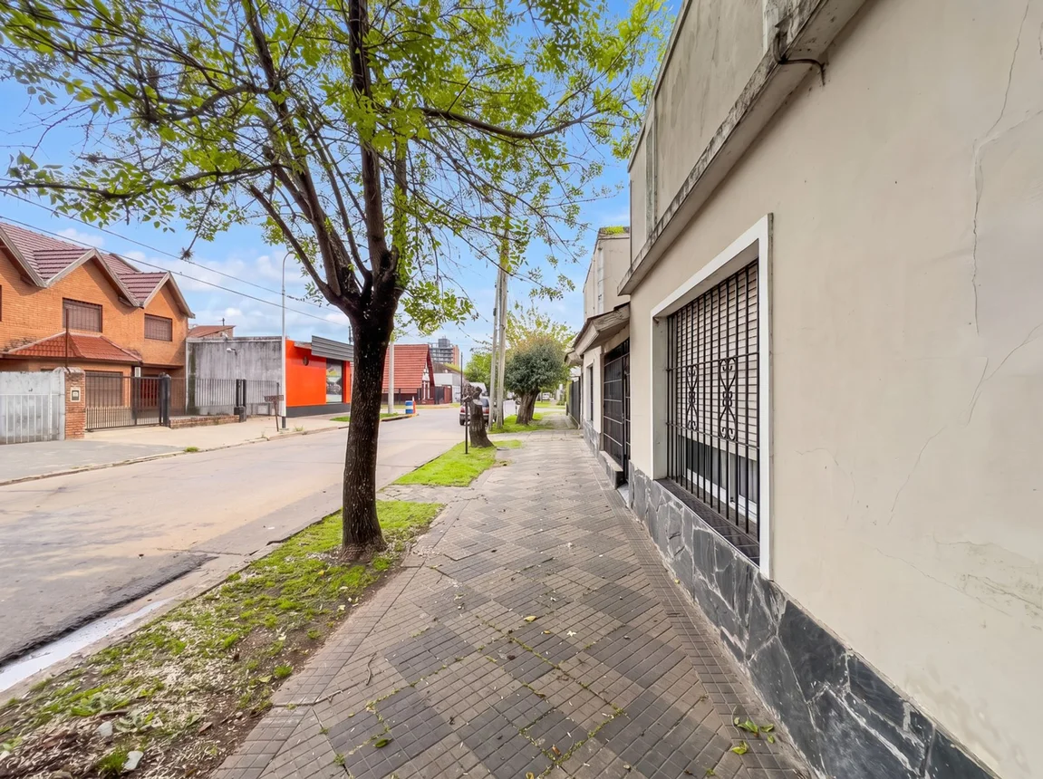 Casa de 5 ambientes en venta en Monte Grande, Vicente López 800, foto 4