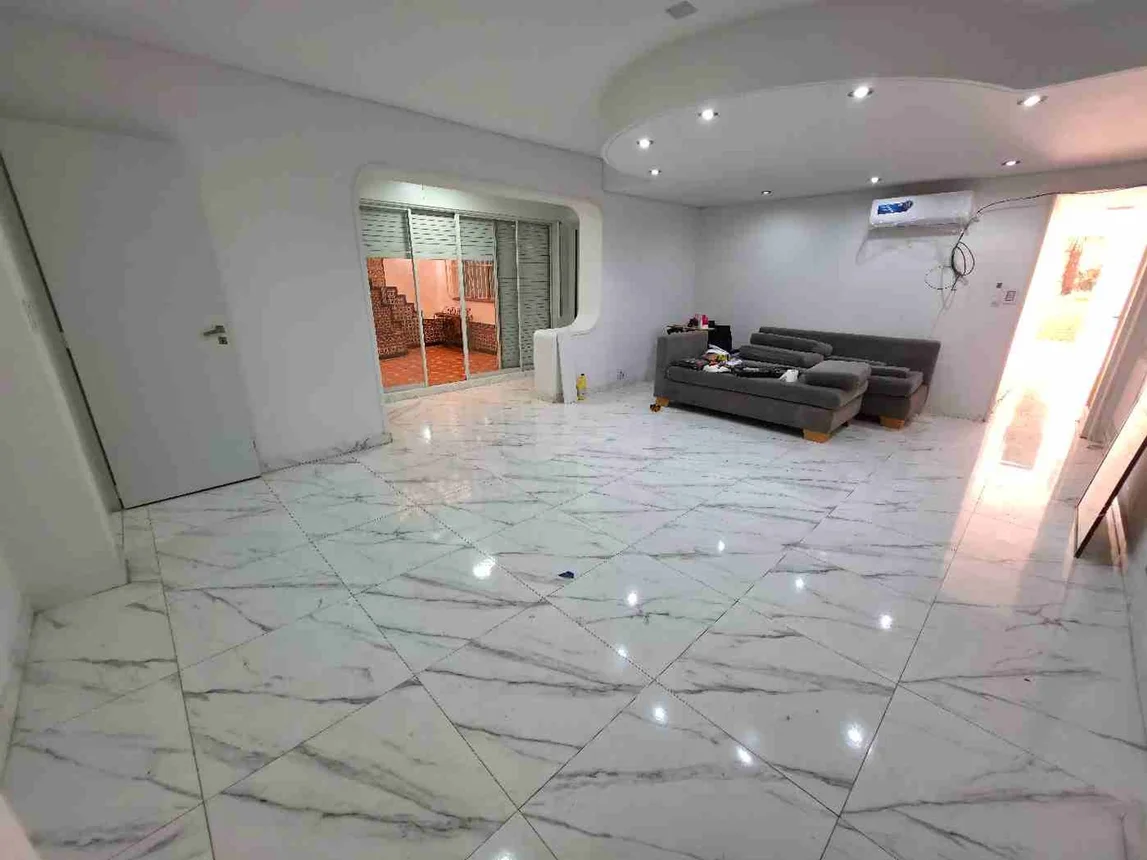 Venta departamento 6 ambientes flores tres patios, foto 5