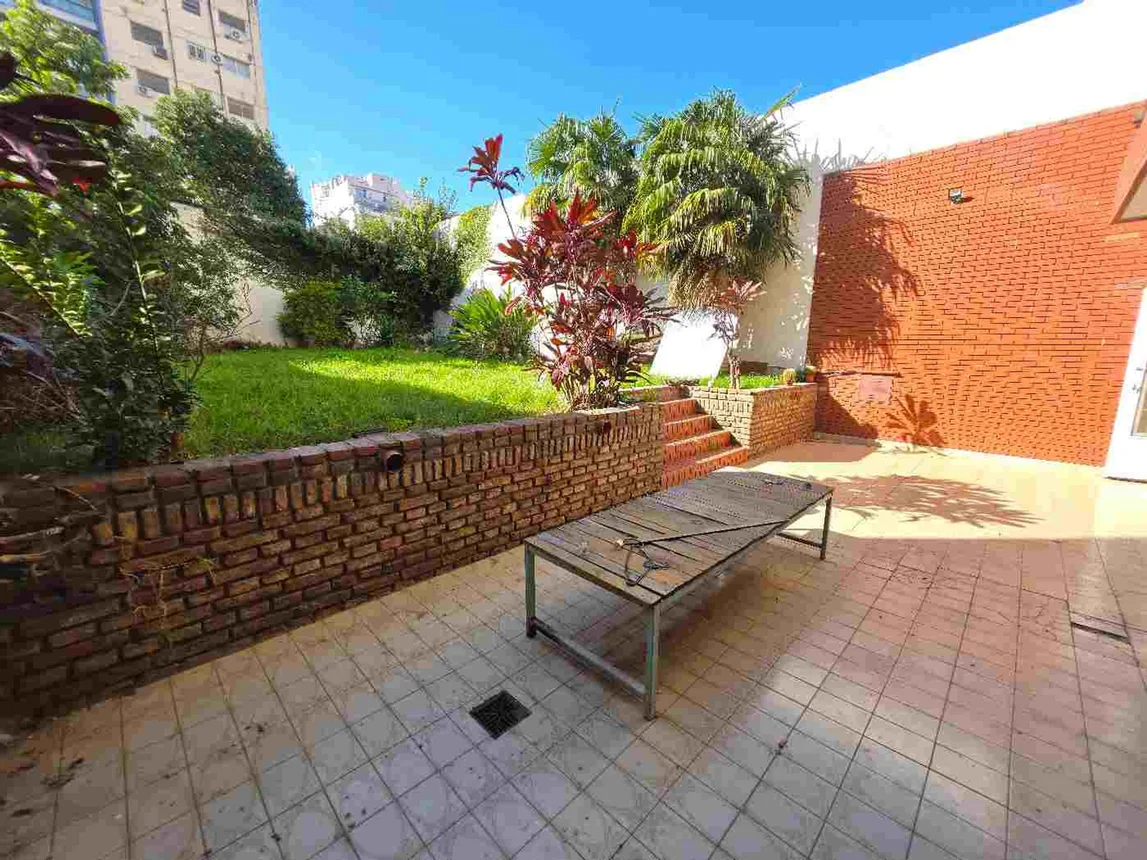 Venta departamento 6 ambientes flores tres patios, foto 1