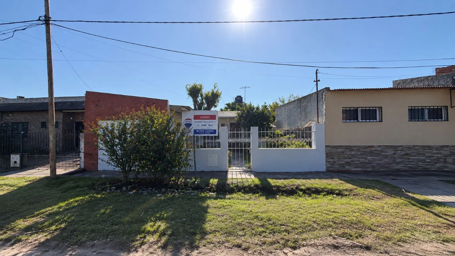 Casa de 5 ambientes en venta en Ezeiza, Córdoba 1400