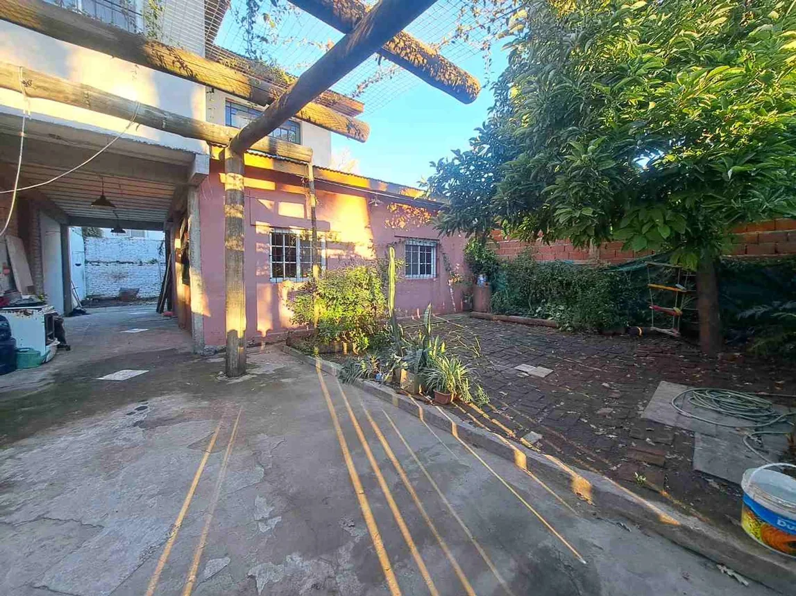 Casa de 5 ambientes en venta en Moreno, Intendente Corvalan 400