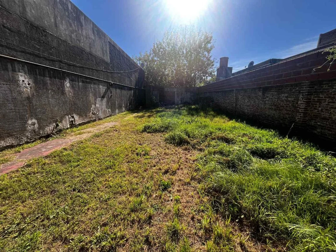 Casa de 4 ambientes en venta en Sarandí, Teniente Coronel Luis María Campos 3300, foto 2