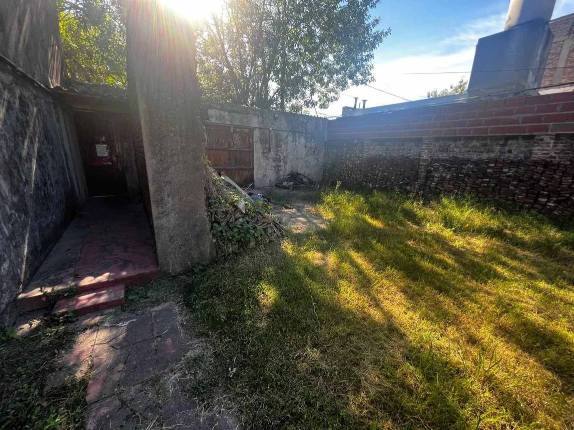 Casa de 4 ambientes en venta en Sarandí, Teniente Coronel Luis María Campos 3300