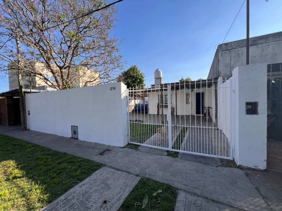Casa de 3 ambientes en venta en La Plata, 169 E/ 521 y 522 1000, foto 3