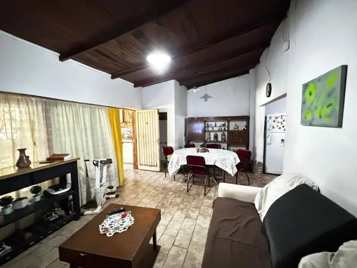 Casa de 4 ambientes en venta en Caseros, Gabriel Linares 5200, foto 3