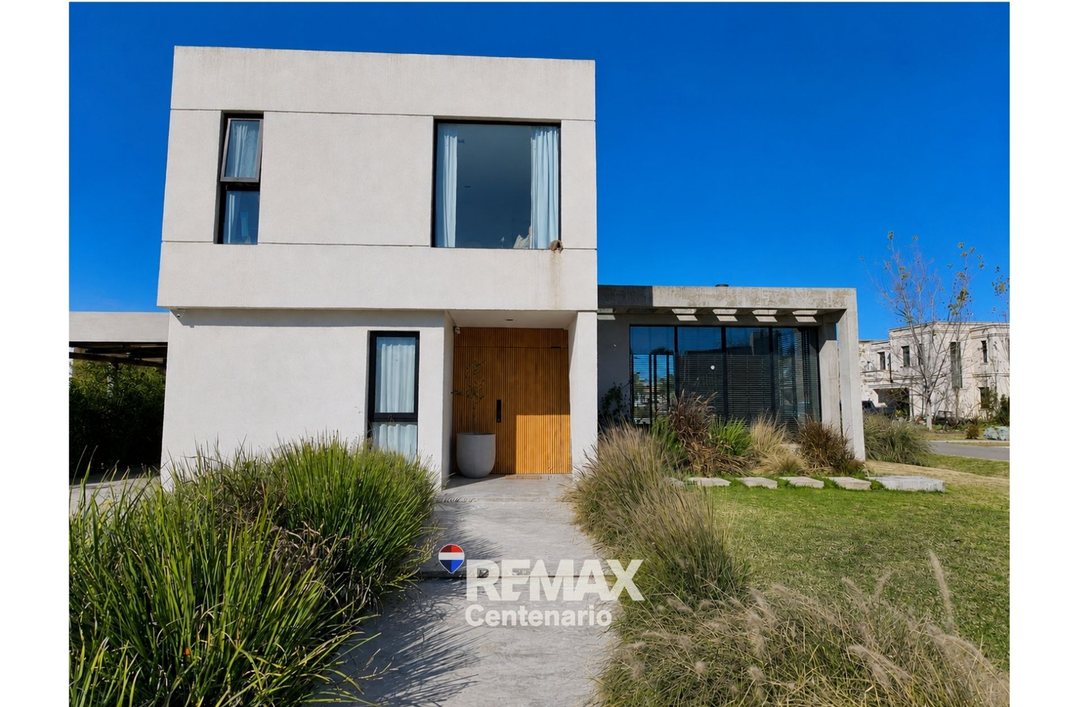 Casa Premium en La Martona con Piscina y Suite