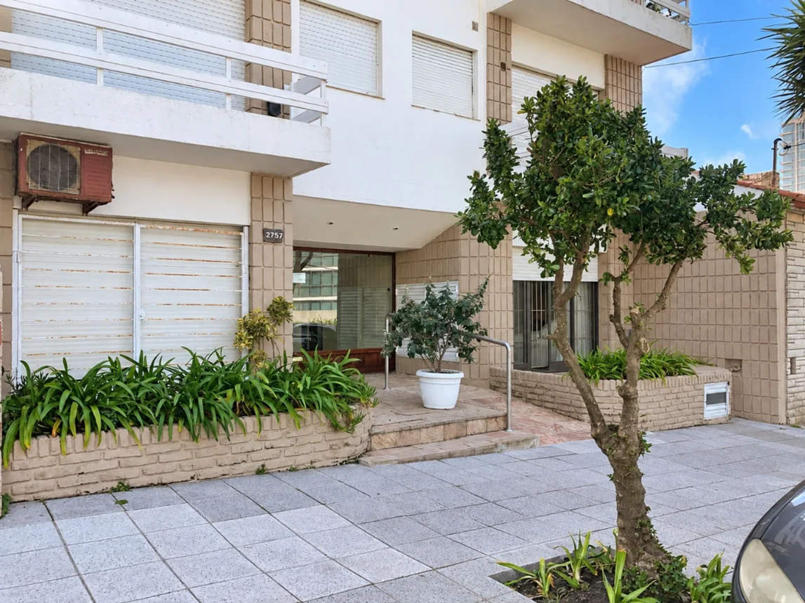 Departamento de 2 ambientes en alquiler en Mar del Plata, Aristóbulo del Valle 2700