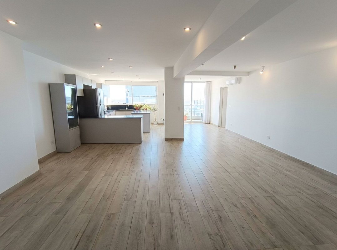 Venta depto 4 ambientes con cochera V Urquiza