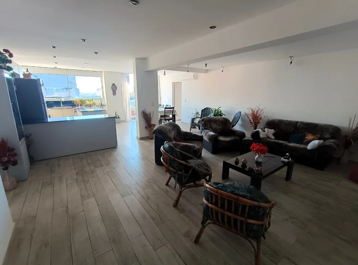 Venta depto 4 ambientes con dos cocheras v urquiza, foto 1