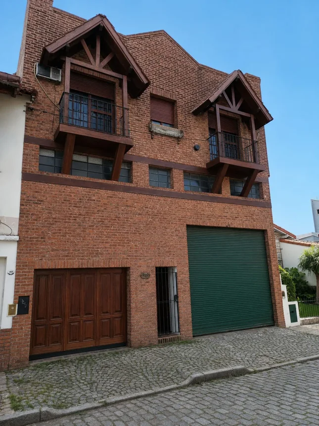 Casa de 4 ambientes en venta en San Fernando, Cordero 1100