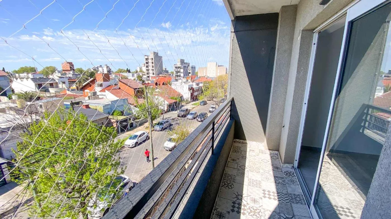 Departamento en venta en Lanús Oeste, Camilo Cavour 3400, foto 2
