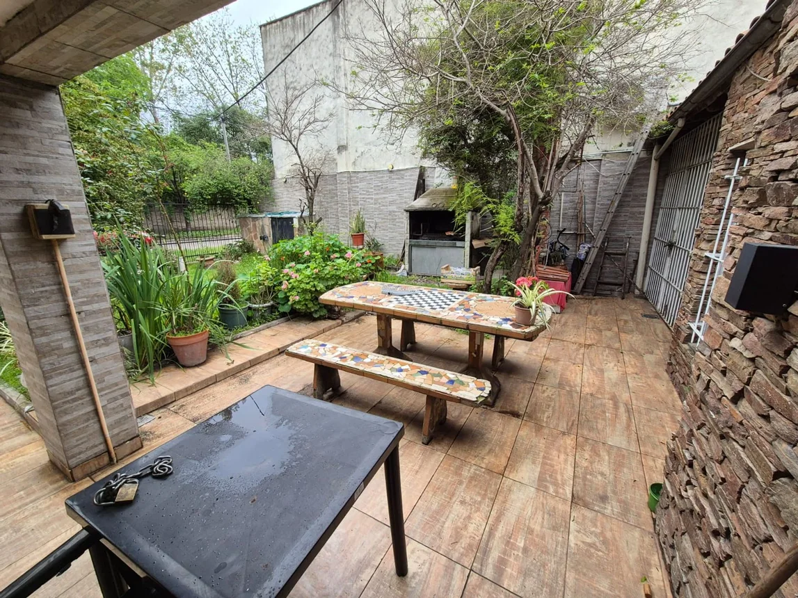 Casa de 4 ambientes en venta en Villa Luzuriaga, La Paz 3700, foto 5