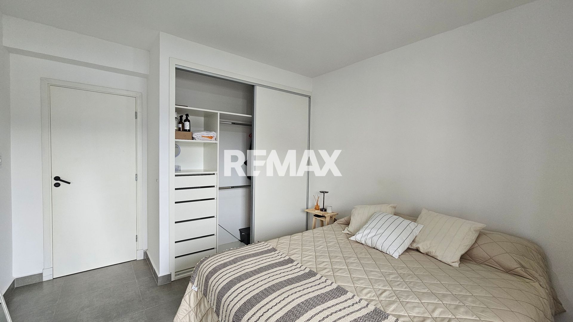 HERMOSO DEPARTAMENTO VENTA SHOPPING EL PORTAL - foto 8