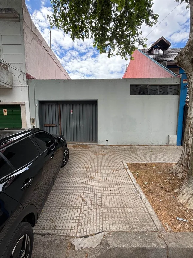 Casa de 6 ambientes en venta en Parque Avellaneda, Primera Junta 3700