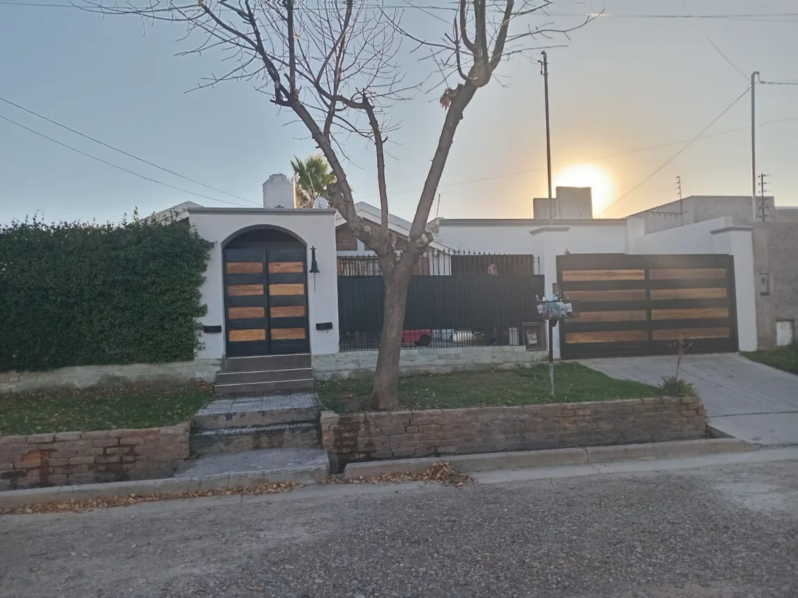 Casa en venta en Luján de Cuyo, foto 2