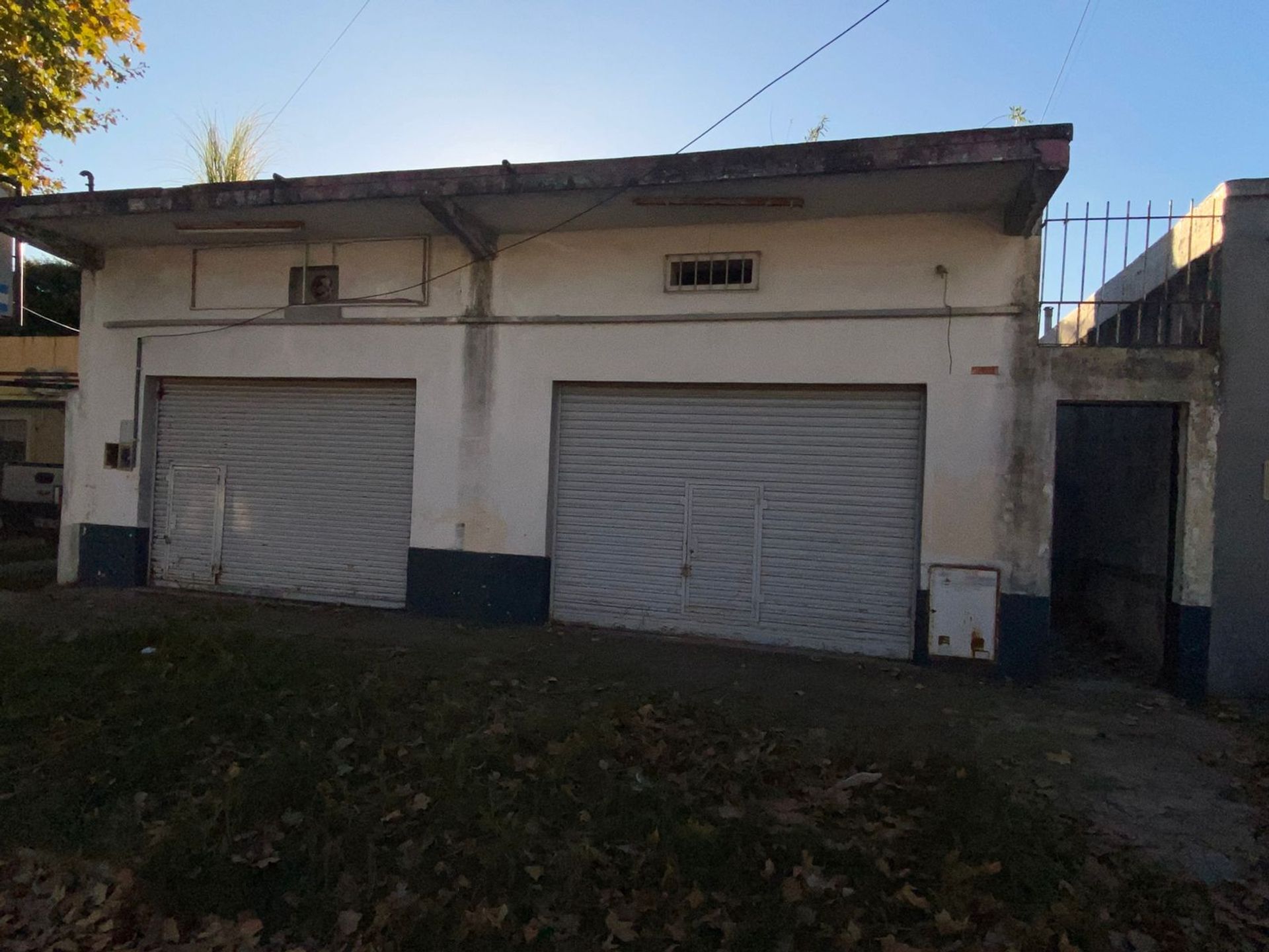 Foto 9 — LOTE EN VENTA CON LOCAL Y CASA A RECICLAR QUILMES