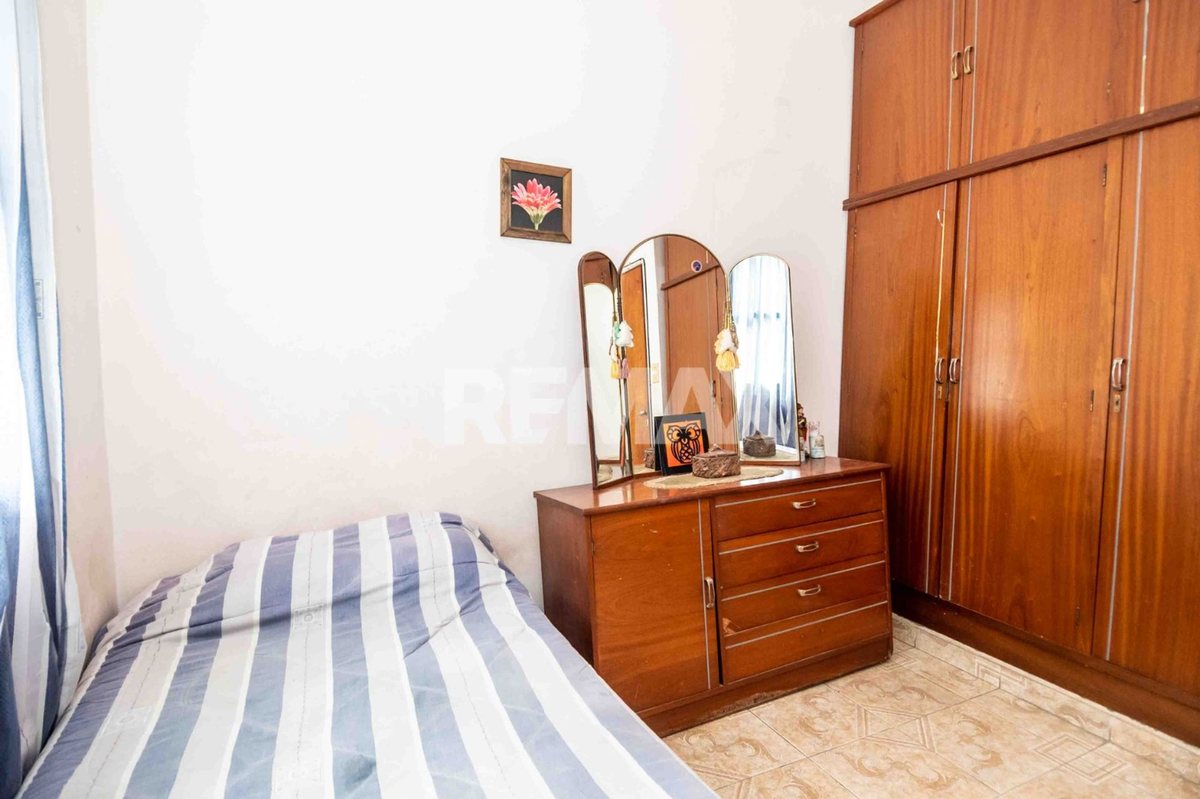 CASA VENTA LOS LAPACHOS ZONA SUR 3 DORM Y COCHERA - foto 19
