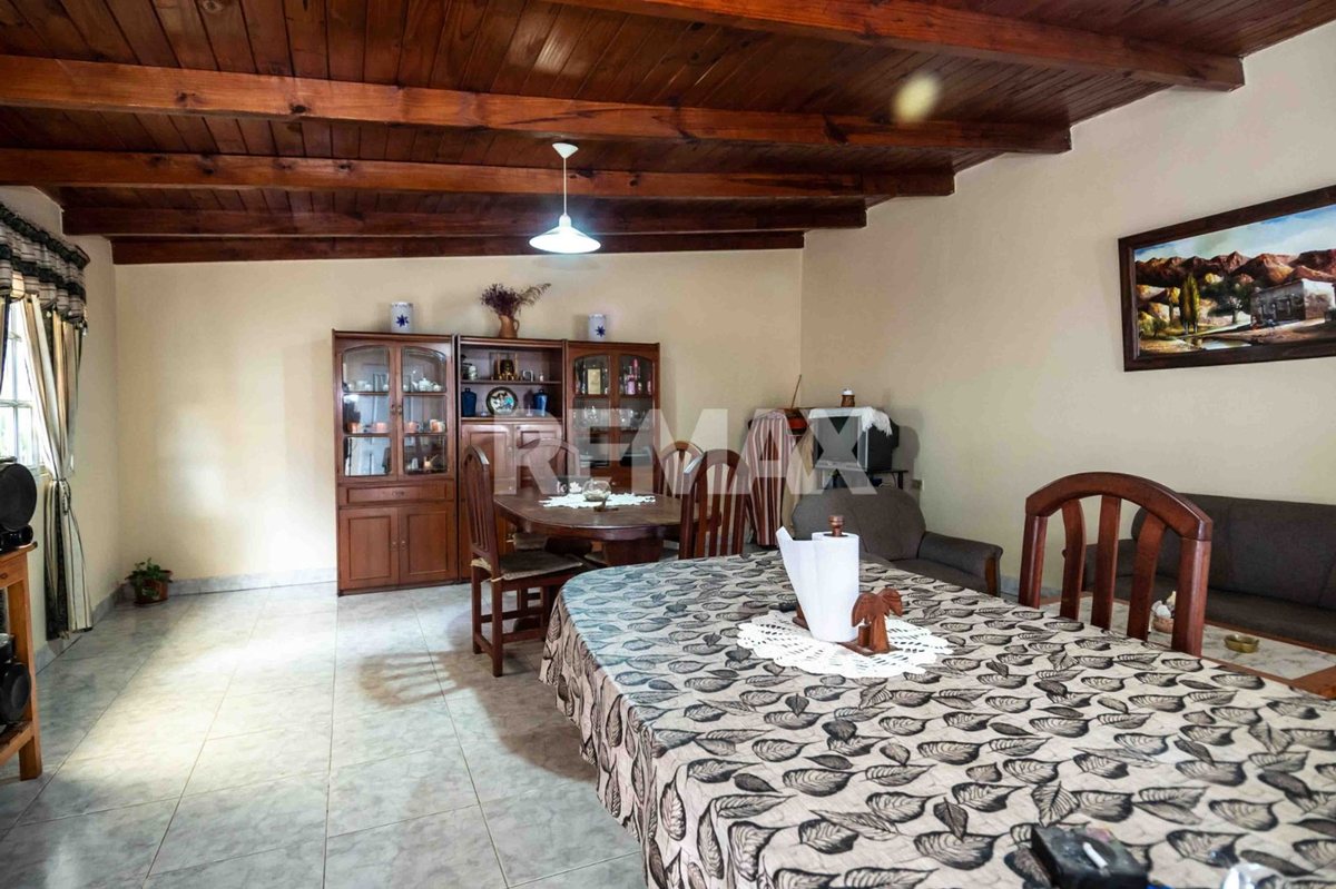 CASA VENTA LOS LAPACHOS ZONA SUR 3 DORM Y COCHERA - foto 4