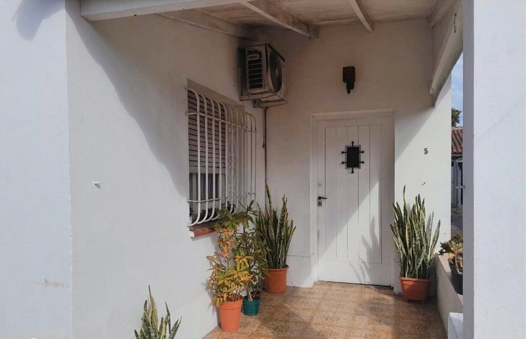VENTA PH 3 AMBIENTES CON COCHERA CASTELAR NORTE.