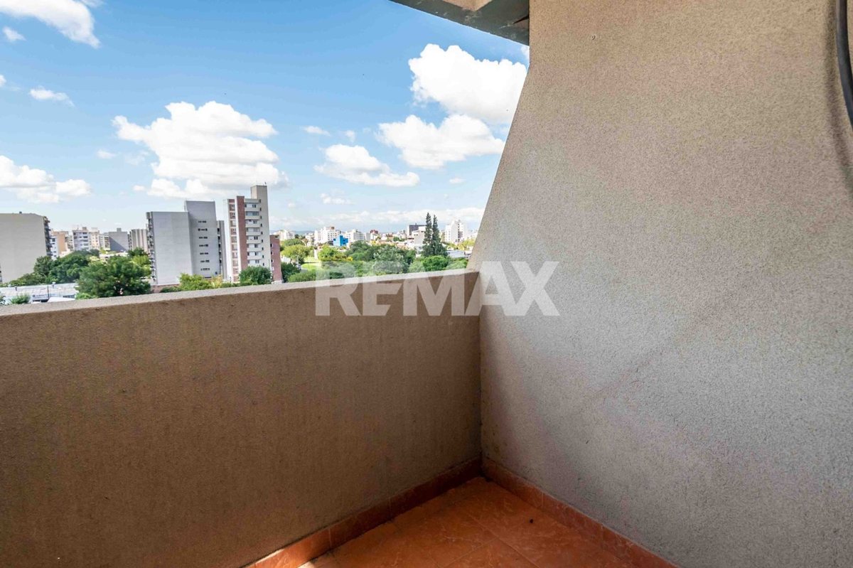 DEPARTAMENTO VENTA 1 DORM MACROCENTRO C/COCHERA - foto 8