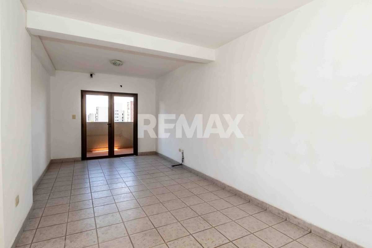 DEPARTAMENTO VENTA 1 DORM MACROCENTRO C/COCHERA - foto 5