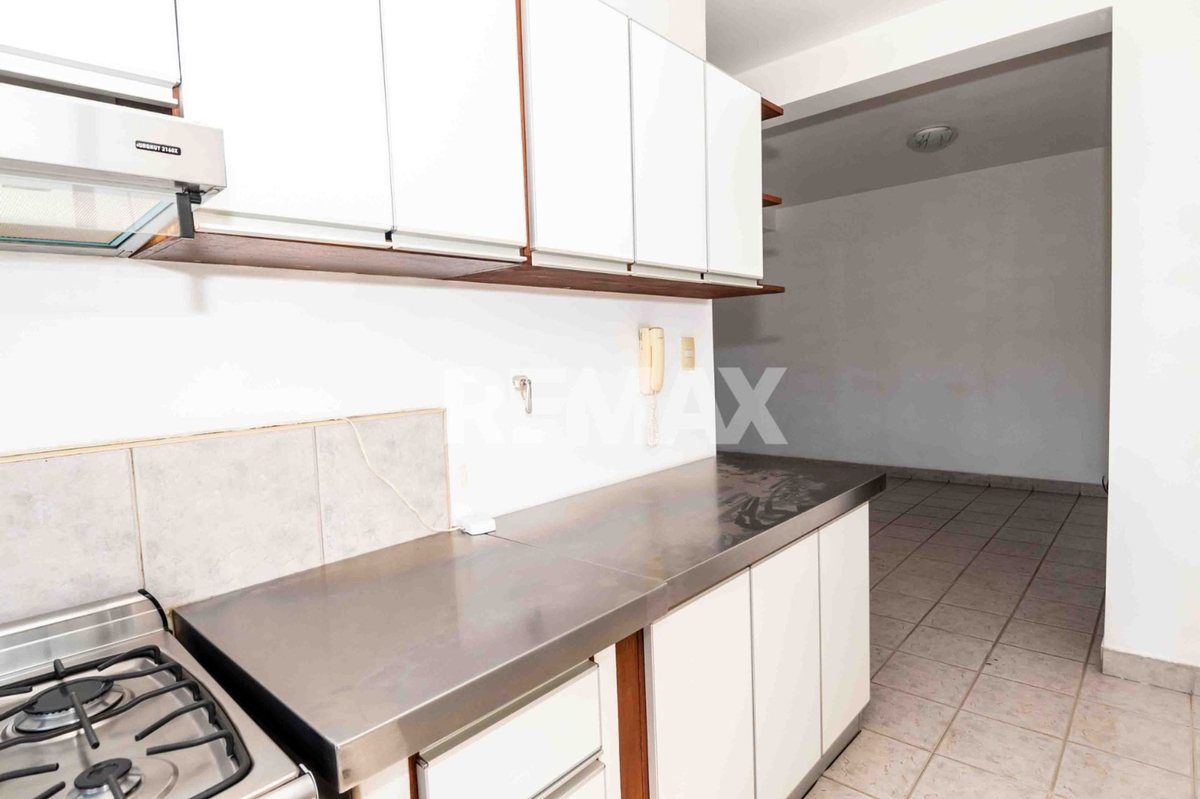 DEPARTAMENTO VENTA 1 DORM MACROCENTRO C/COCHERA - foto 16