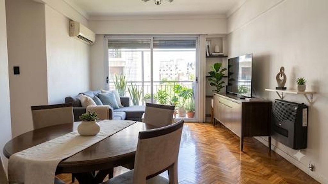 Almagro venta 3 ambientes con balcón EXCELENTE