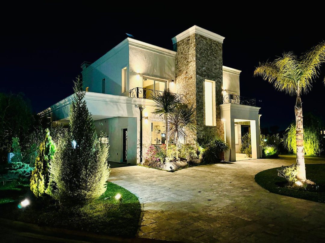 CASA 4 AMBIENTES EN VENTA LAGOS DE CANNING