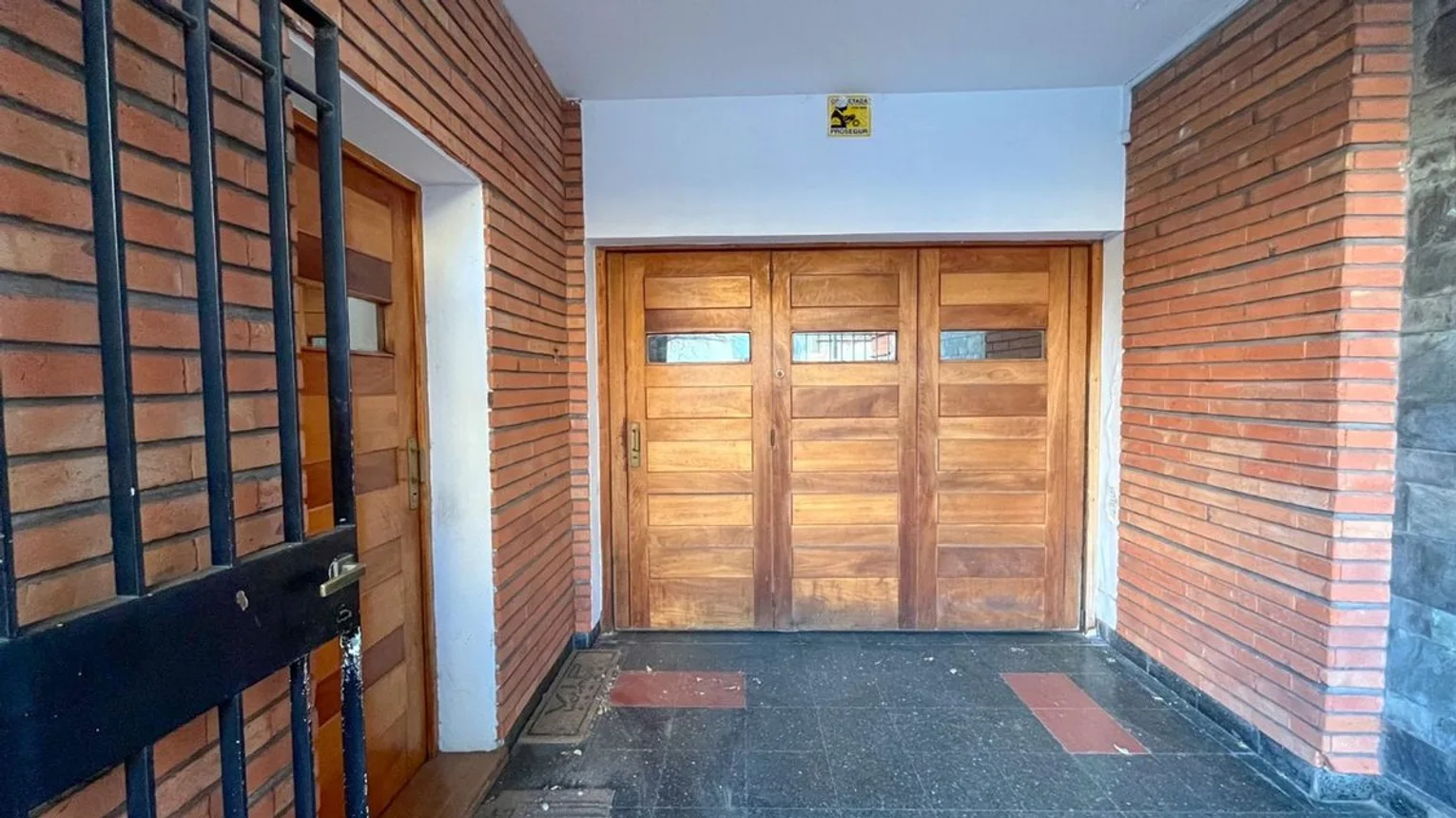Casa de 6 ambientes en venta en Villa del Parque, Llavallol 2700, foto 3