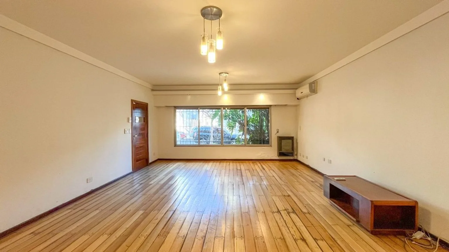 Casa de 6 ambientes en venta en Villa del Parque, Llavallol 2700, foto 5