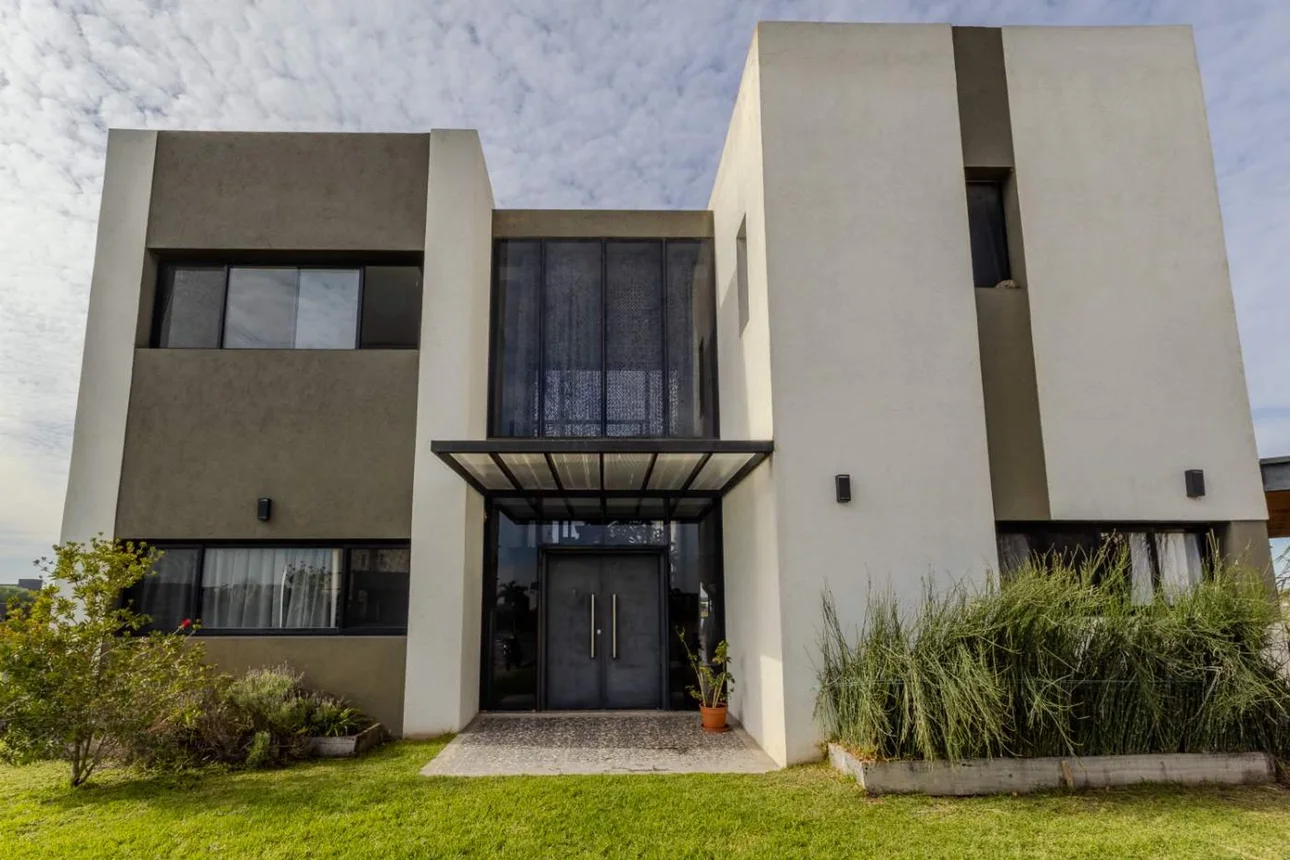 Casa en venta en Pilar, foto 2