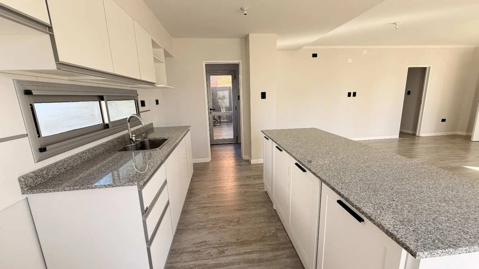 Venta piso de 2 dorm a estrenar con cochera, foto 5