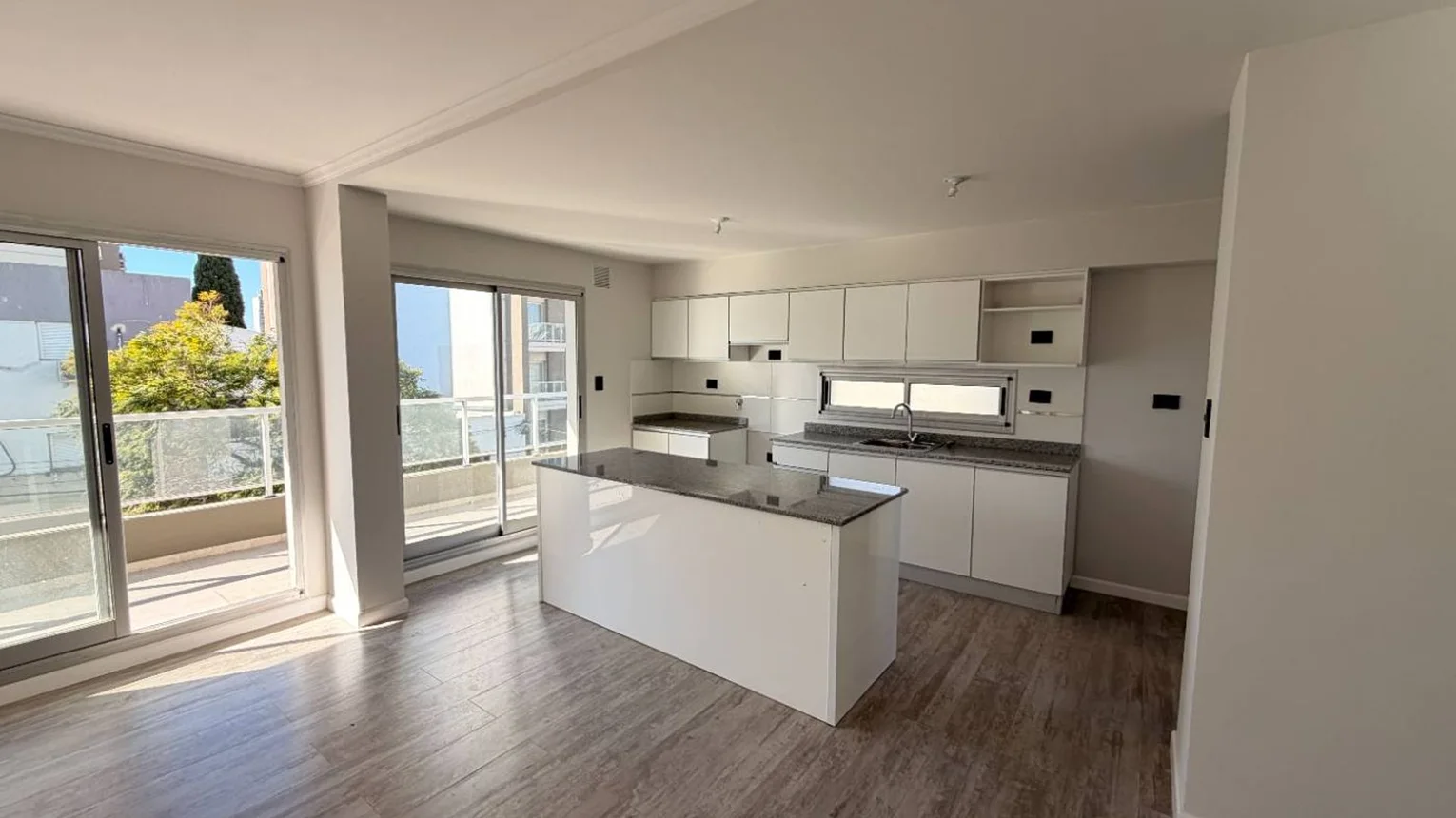 Venta piso de 2 dorm a estrenar con cochera, foto 2