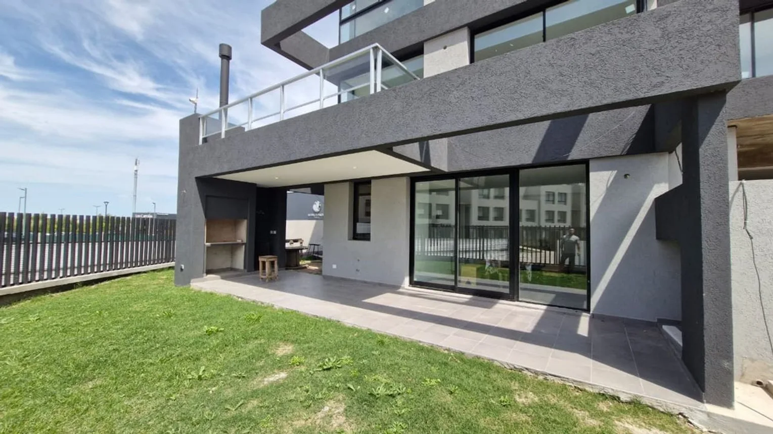 Casa tríplex de 4 ambientes en venta en Nordelta, Avenida de los Colegios 0