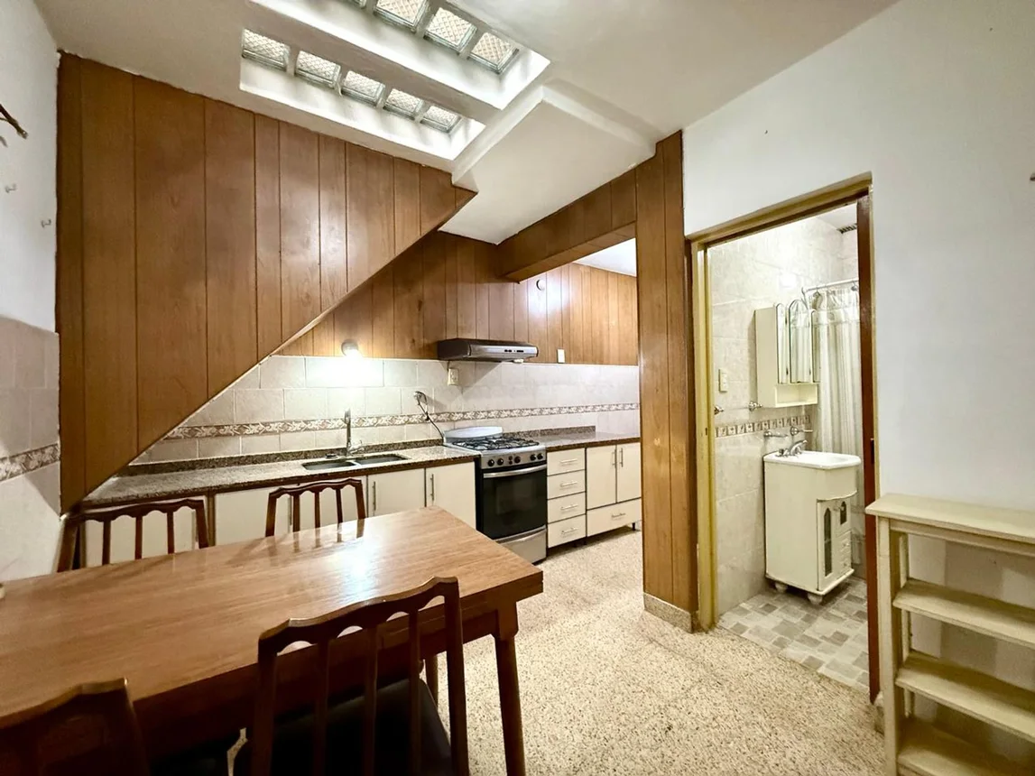 PH de 3 ambientes en venta en Parque Patricios, Avenida Caseros 2600