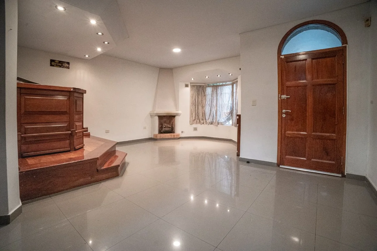 Casa de 5 ambientes en venta en Villa Bosch, 4 de Noviembre 5100