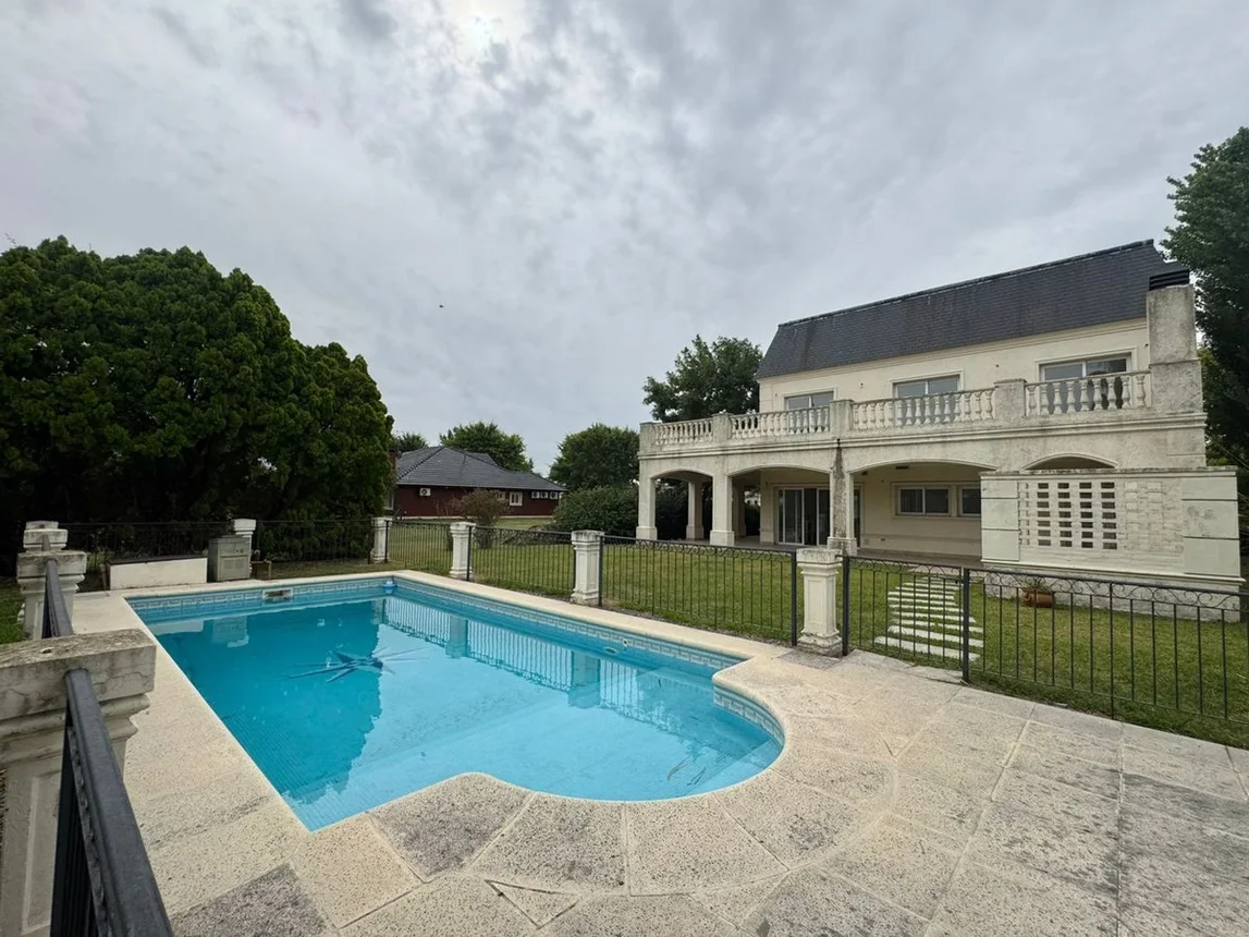 Casa en venta en Pilar, foto 3