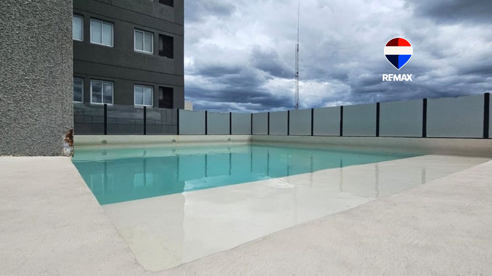 DEPARTAMENTO CON PILETA EN VENTA MACROCENTRO - foto 1