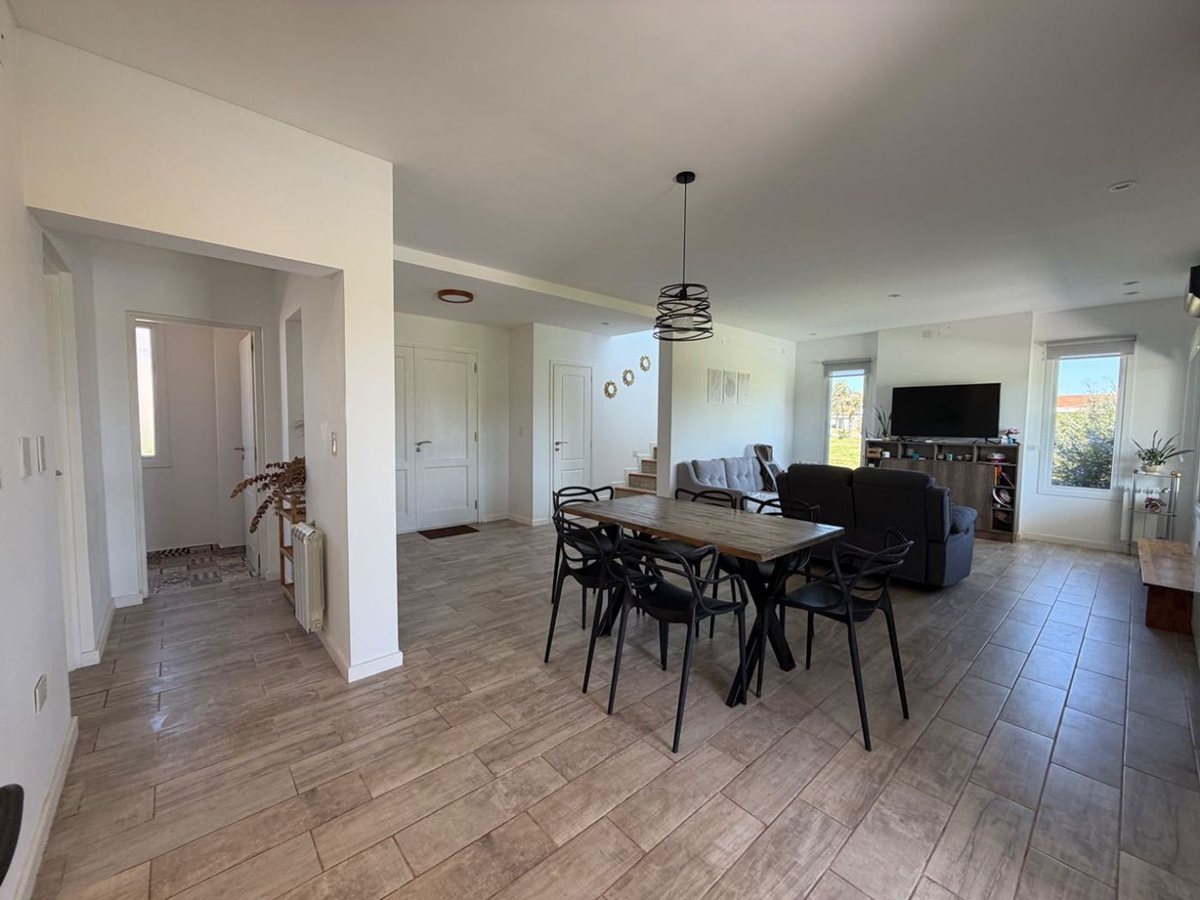 Foto 5 — Venta Casa 4 amb, pileta, jardín, Haras del Sur 3