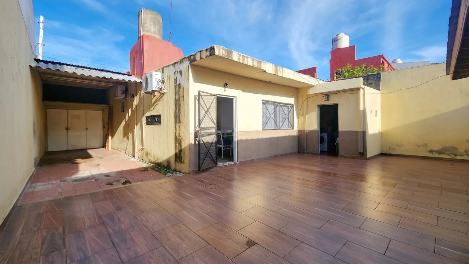 Casa de 4 ambientes en venta en Lomas del Mirador, Europa 200, foto 2