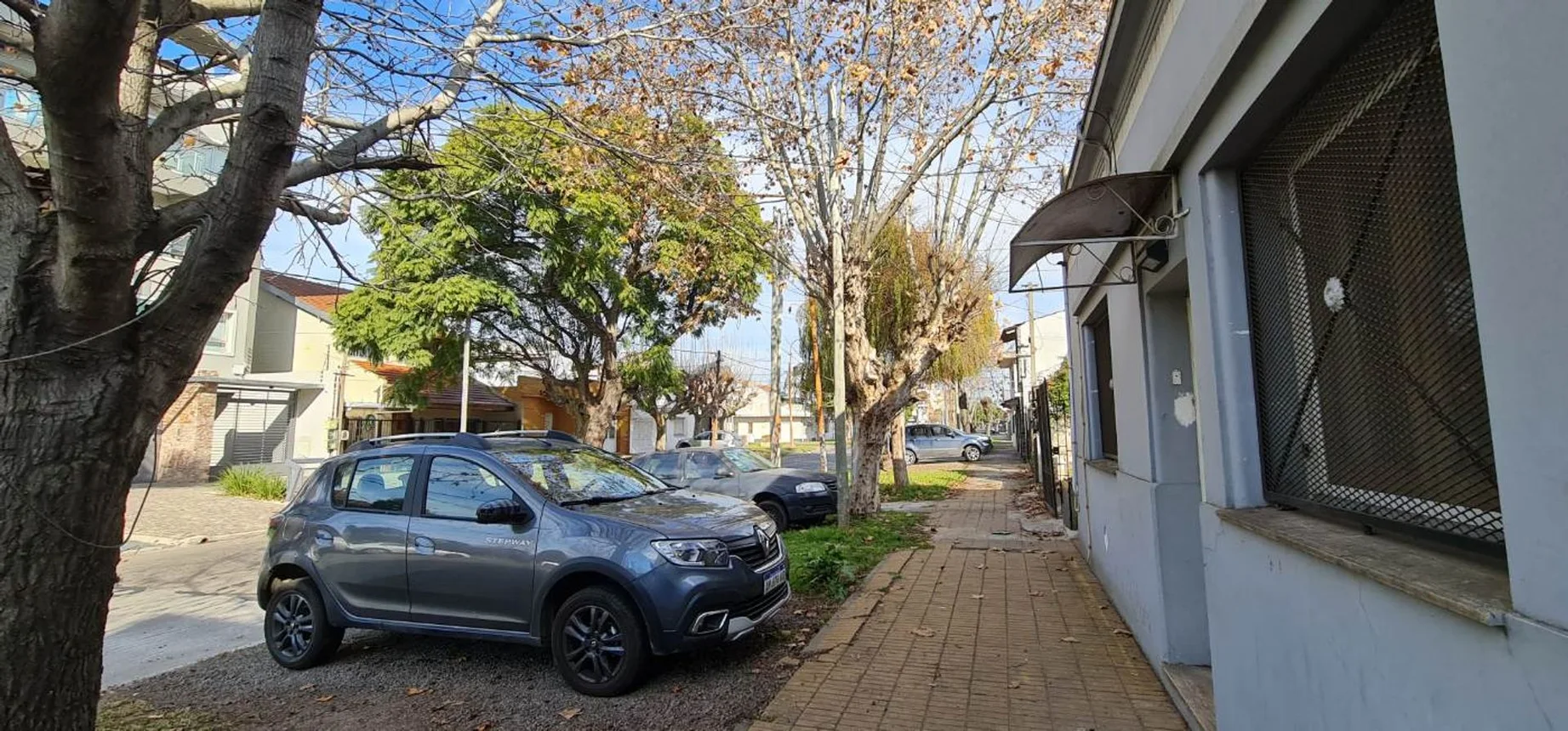 Casa en venta en Quilmes, foto 2