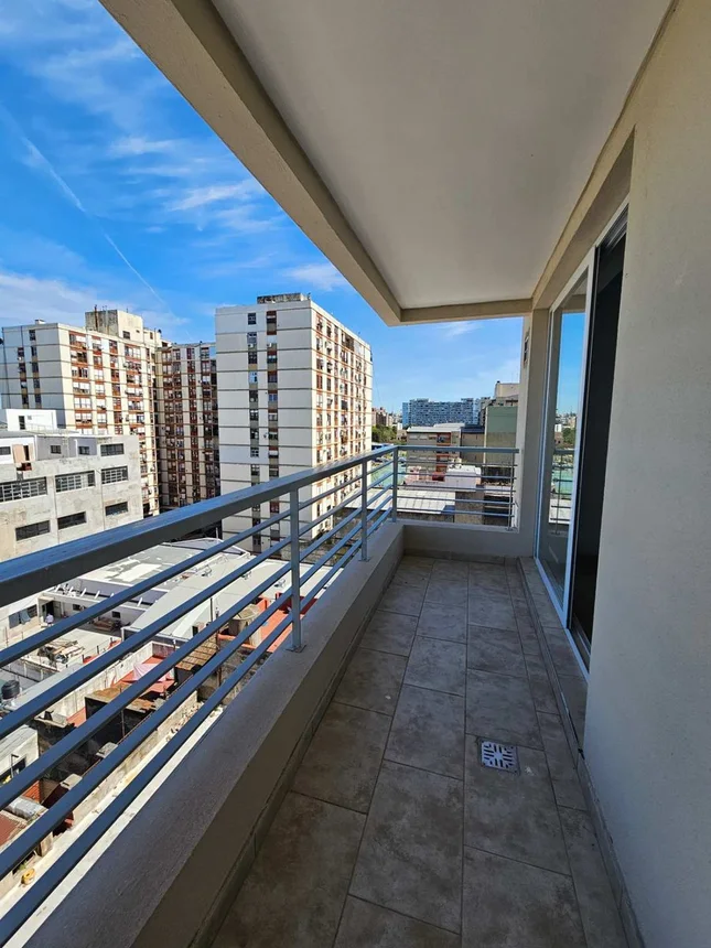 Departamento de 2 ambientes en venta en La Boca, Avenida Almirante Brown 700
