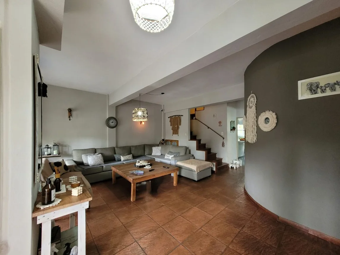 Casa tríplex de 5 ambientes en venta en Ciudad Jardín, De Las Tipas 2800, foto 5